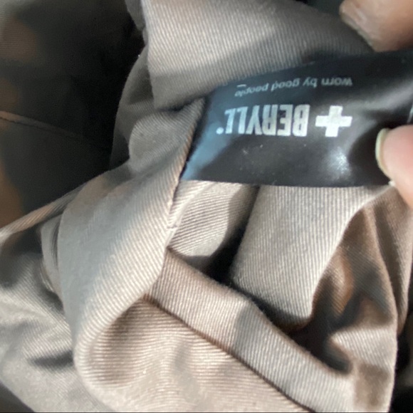 Beryll Black & Brown Canvas Leather Tote with studded design - Picture 9 of 17